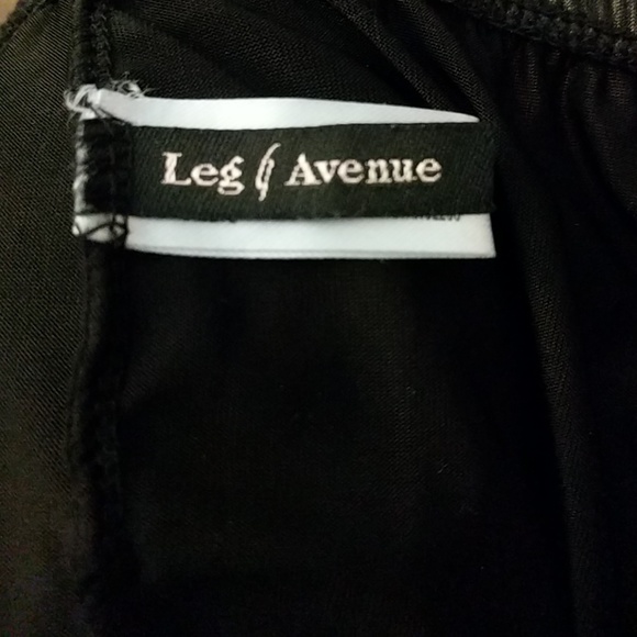 Wet Look Leggings w/ Elastic Lace Up Back - Picture 4 of 5